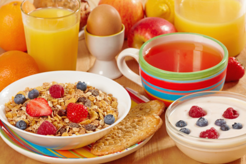 Colazione-cereali-e-yogurt